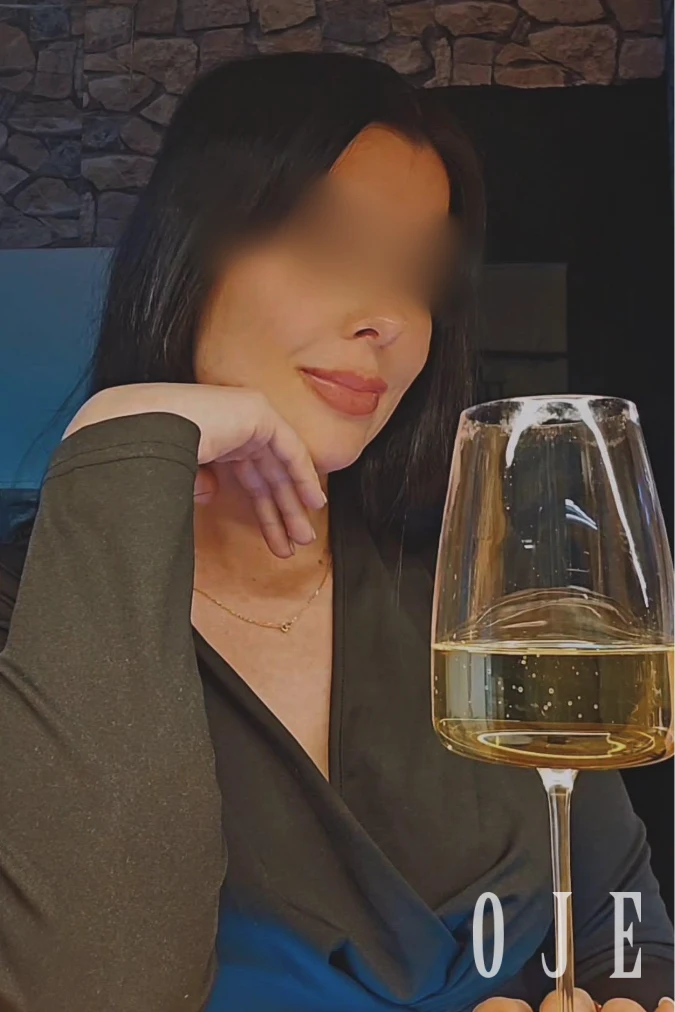 stories-slider-content