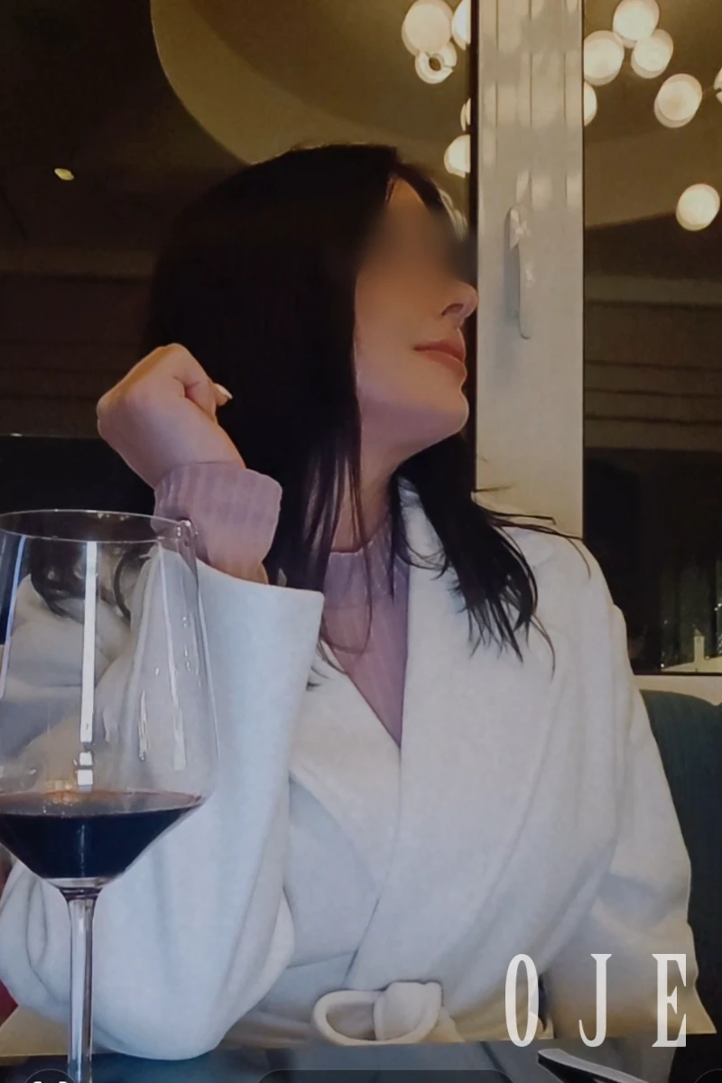 stories-slider-content