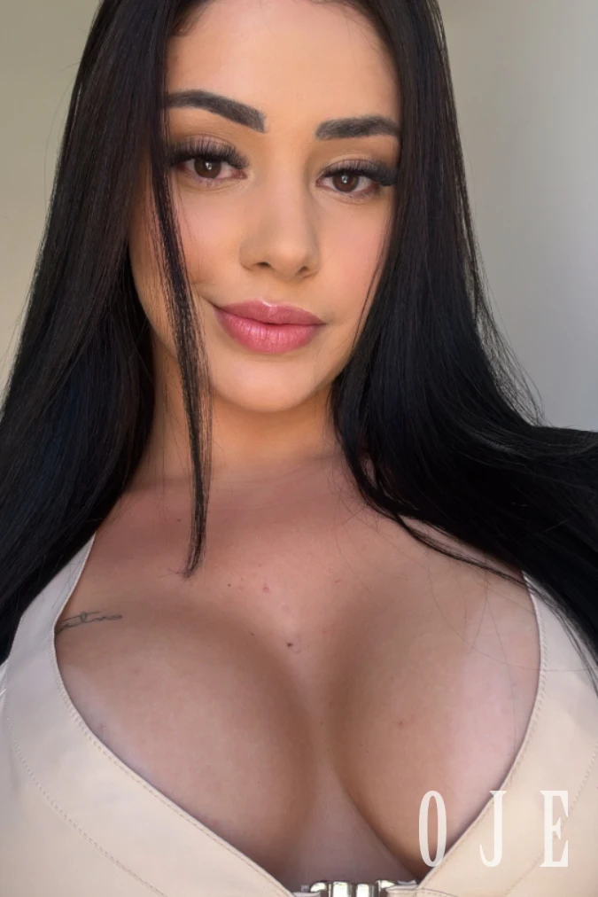 stories-slider-content