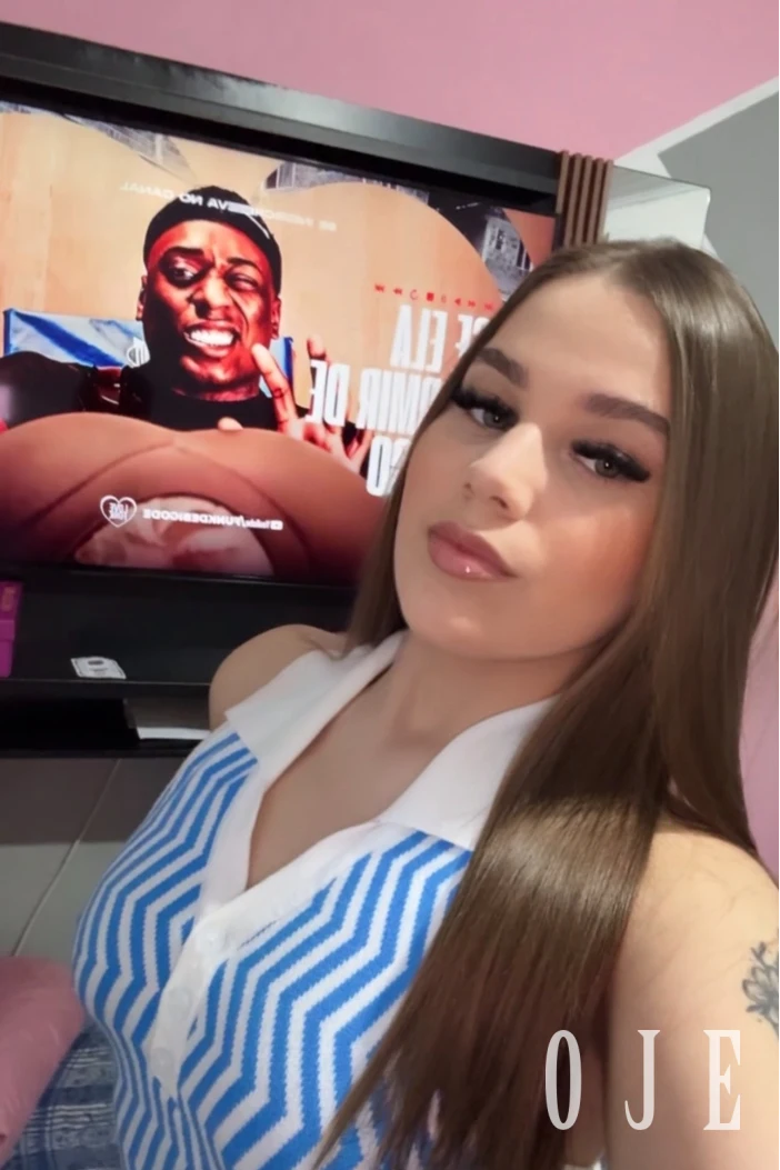 stories-slider-content