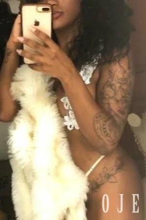 stories-slider-content