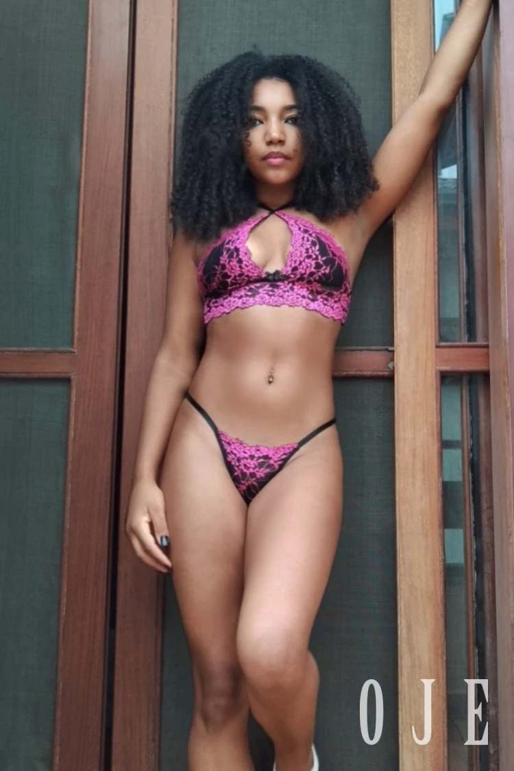 stories-slider-content