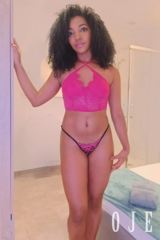 stories-slider-content