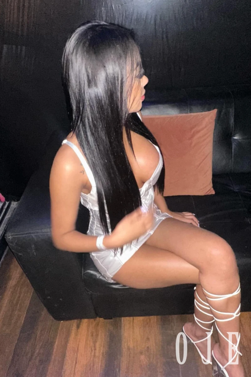 stories-slider-content