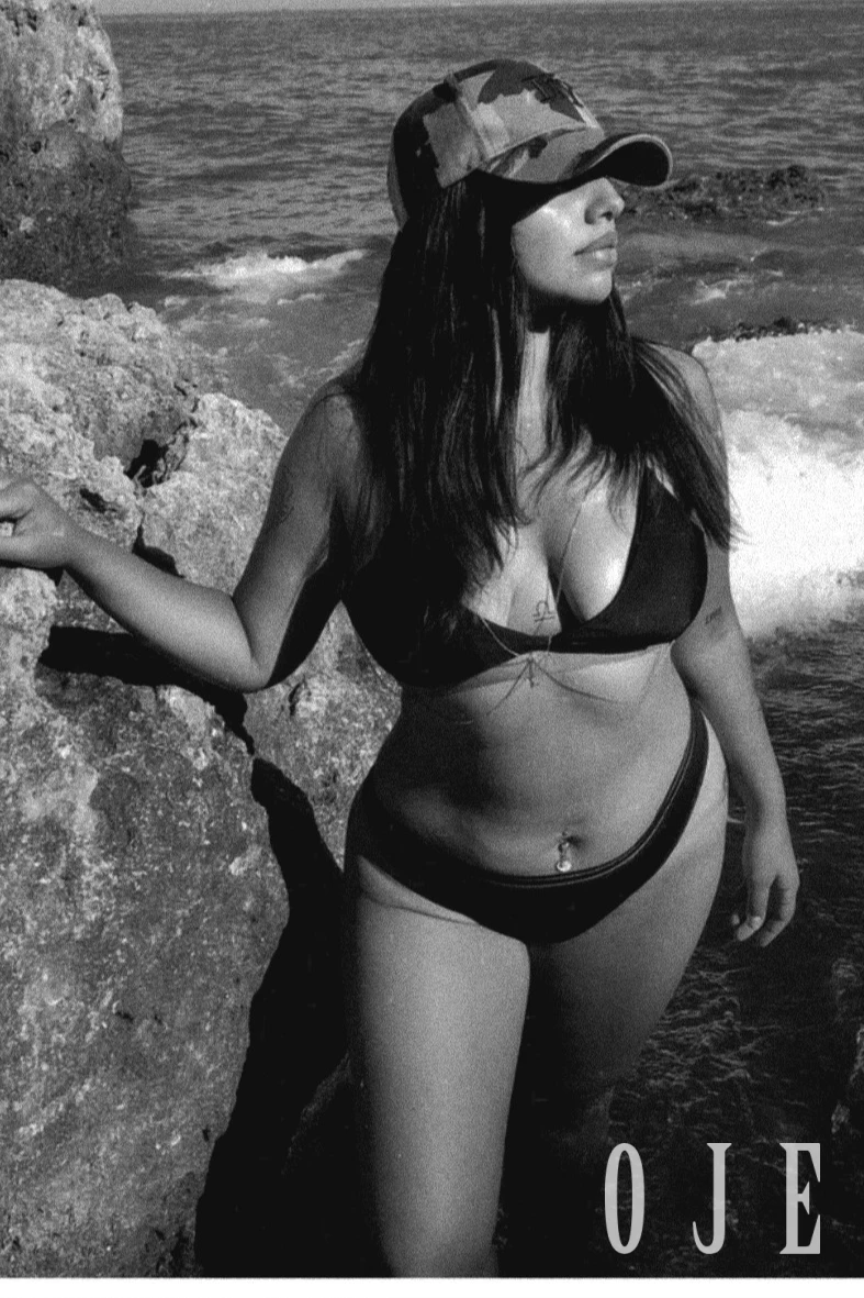 stories-slider-content