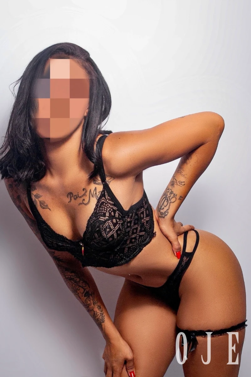 stories-slider-content