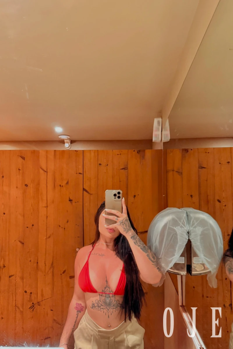 stories-slider-content