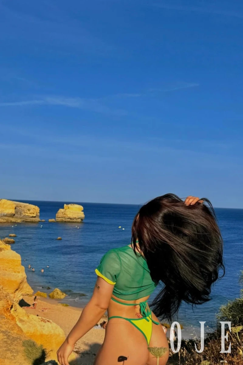 stories-slider-content