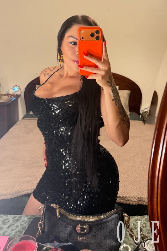 stories-slider-content