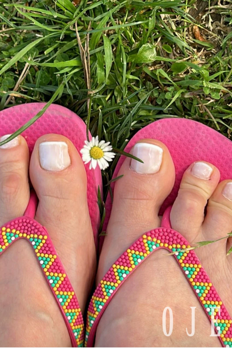 stories-slider-content