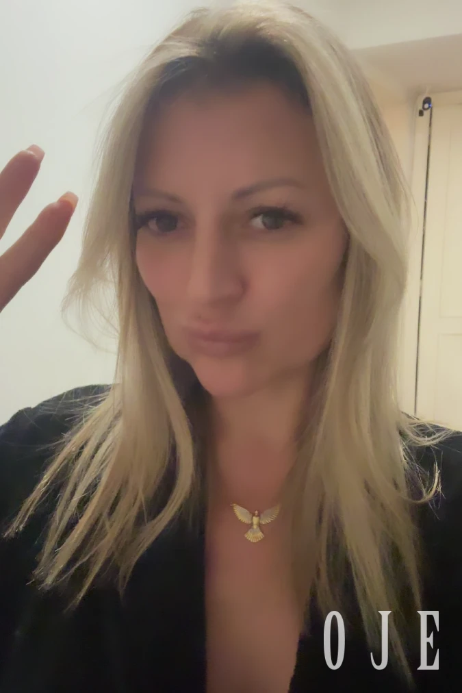 stories-slider-content