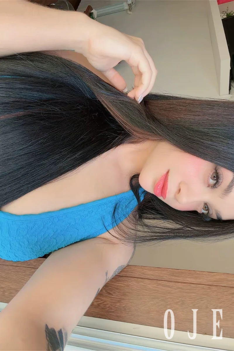 stories-slider-content