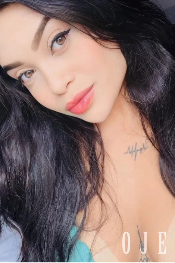 stories-slider-content