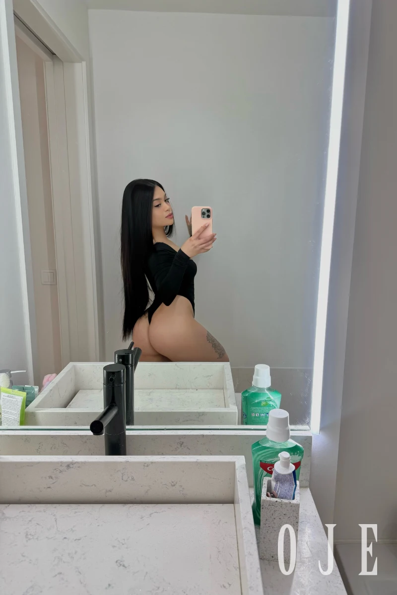 stories-slider-content