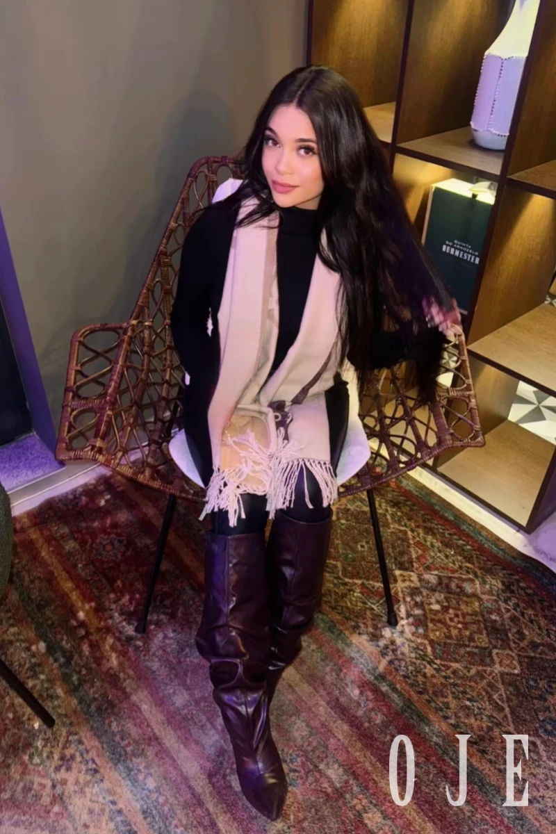 stories-slider-content