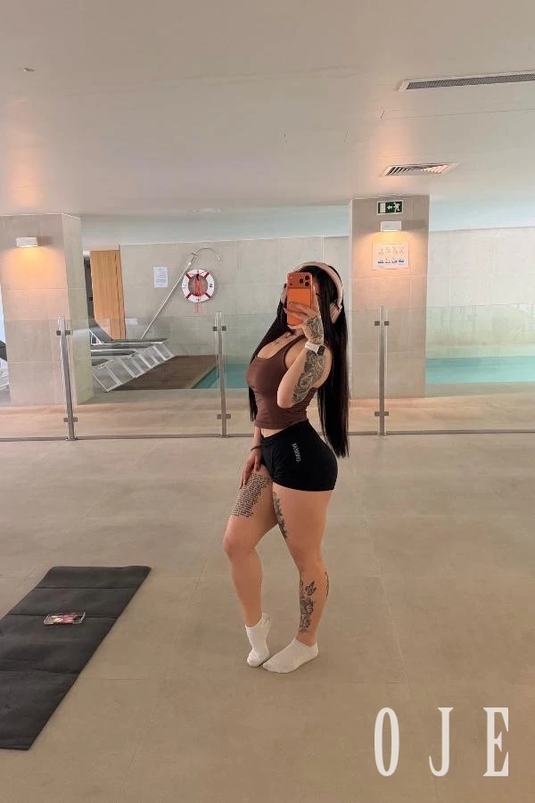 stories-slider-content