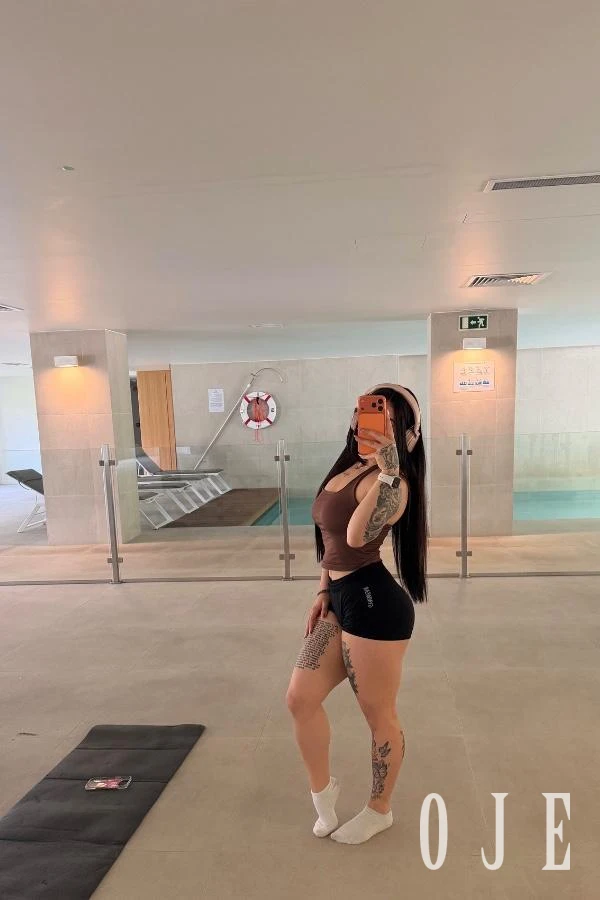 stories-slider-content