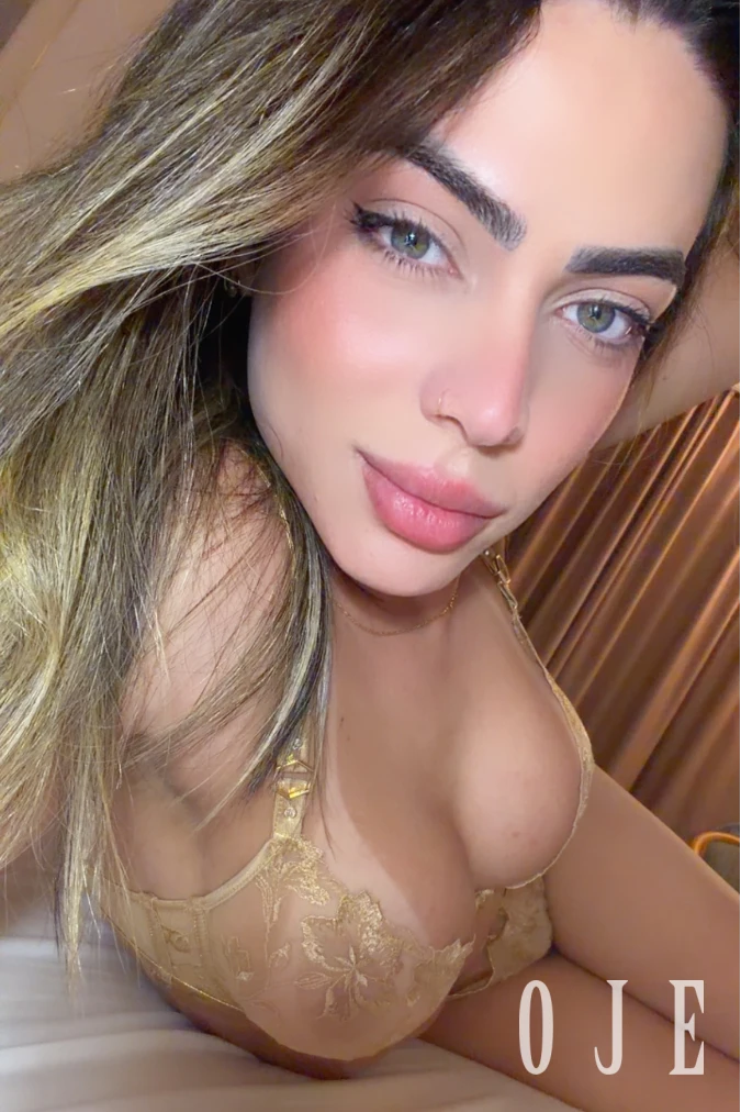 stories-slider-content