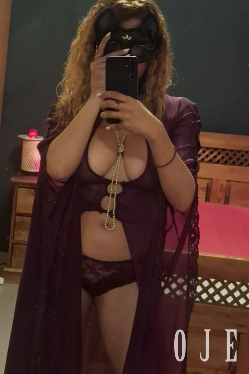 stories-slider-content