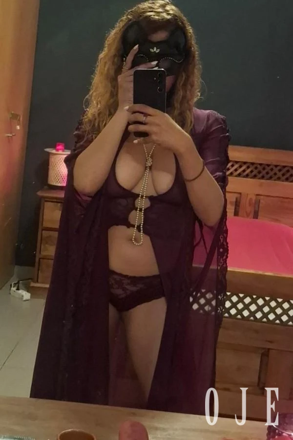 stories-slider-content