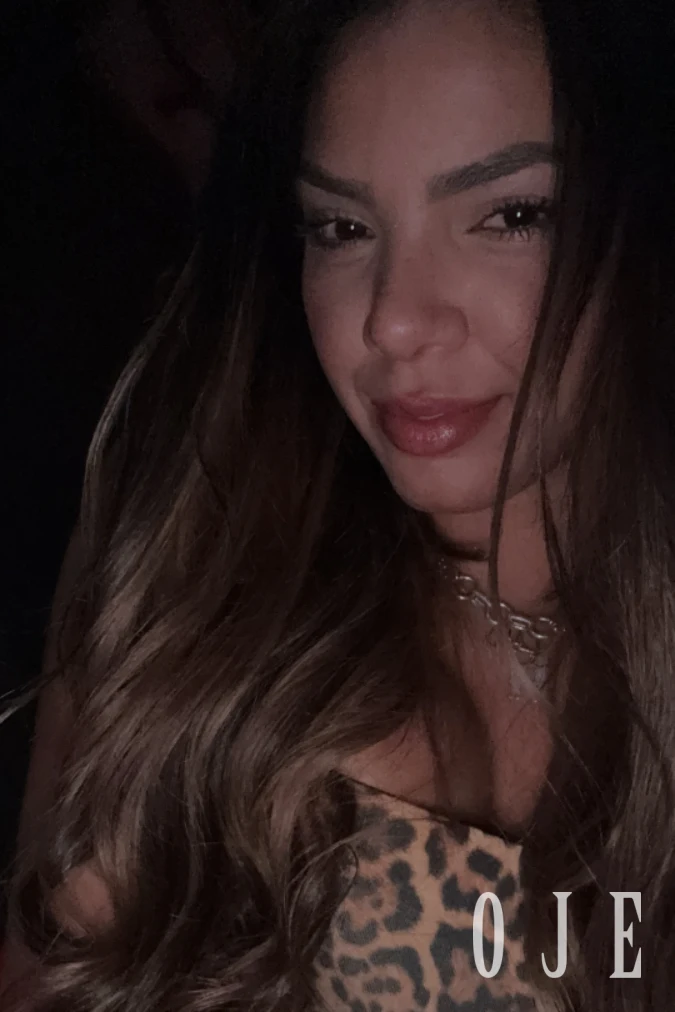 stories-slider-content