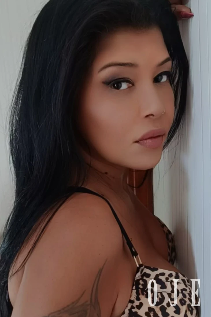 stories-slider-content