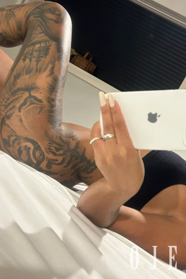 stories-slider-content