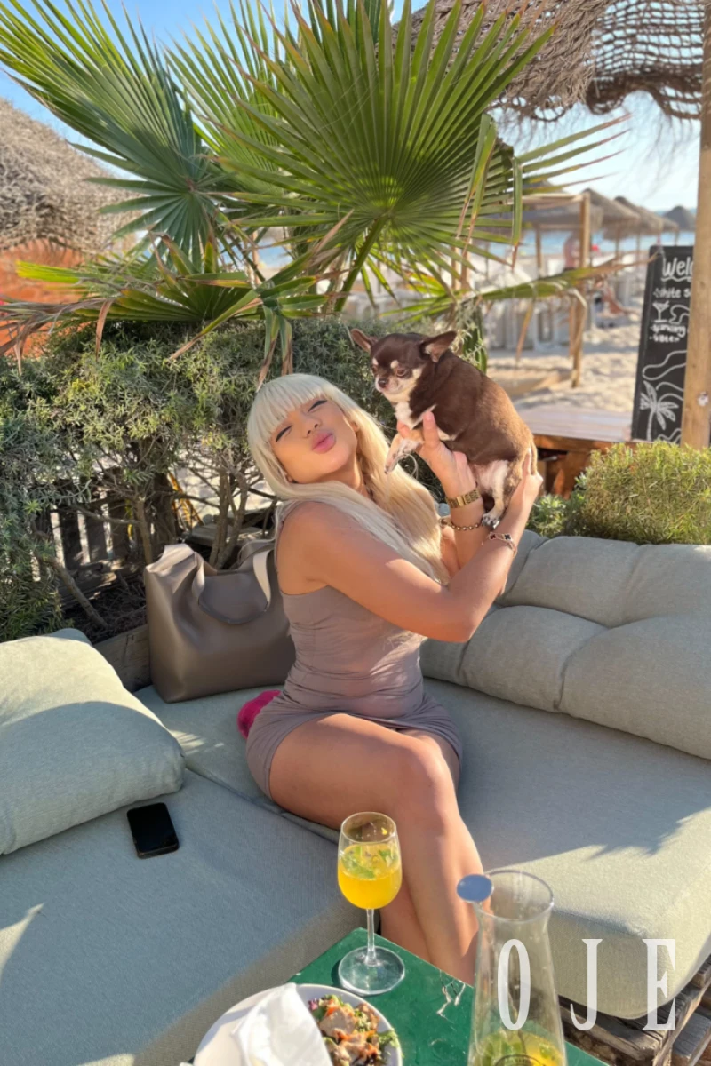 stories-slider-content