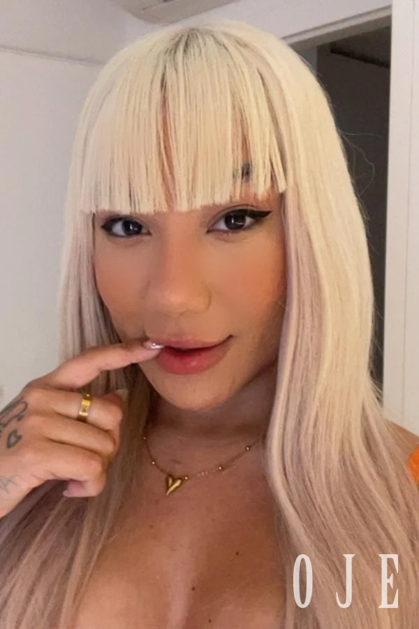 stories-slider-content