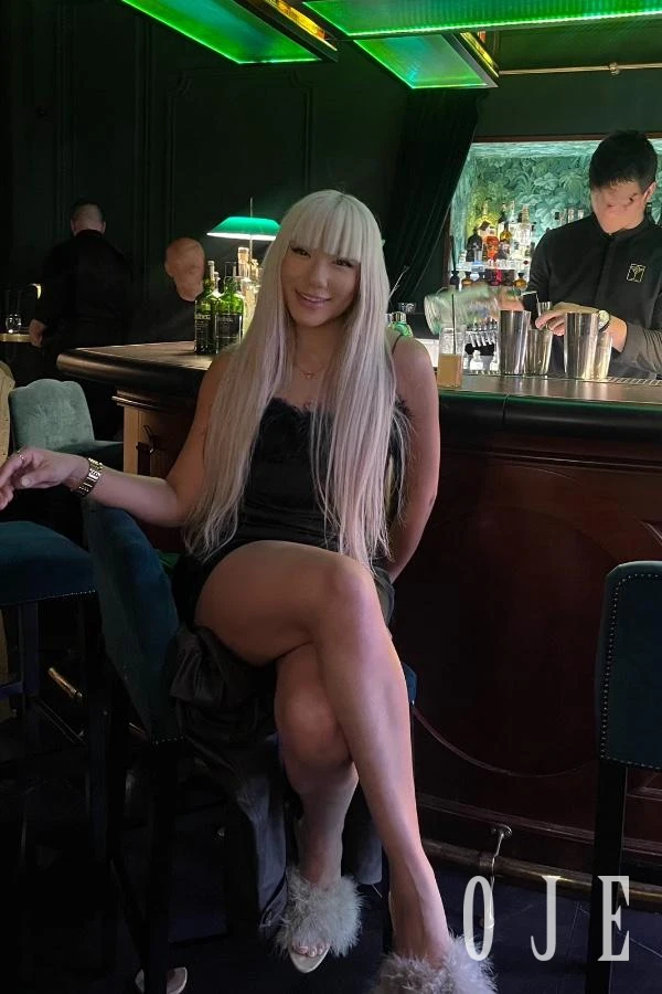 stories-slider-content