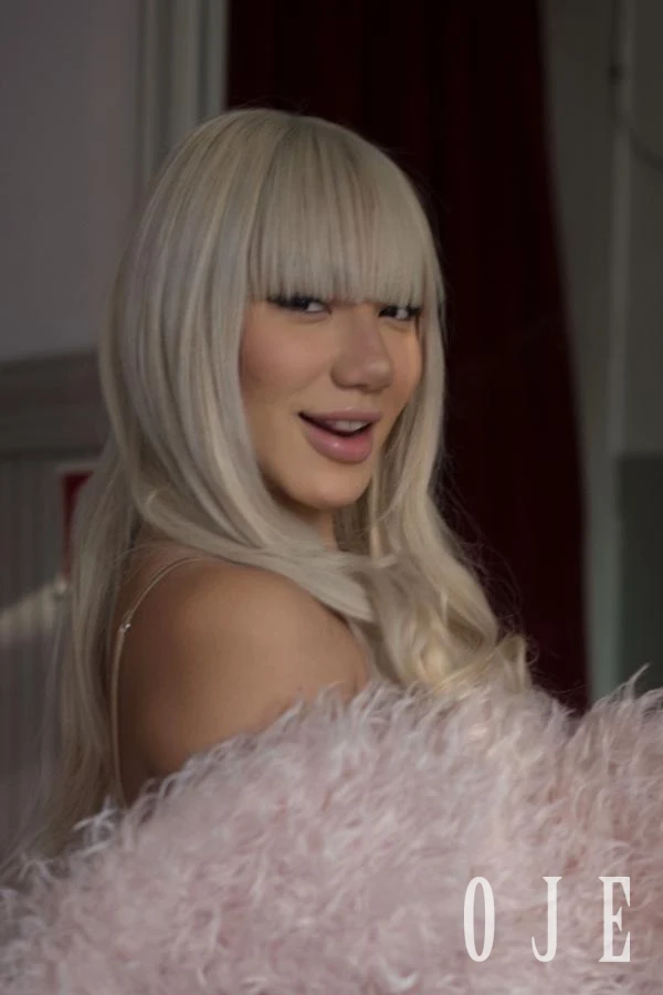 stories-slider-content