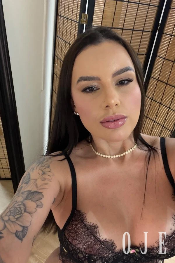 stories-slider-content