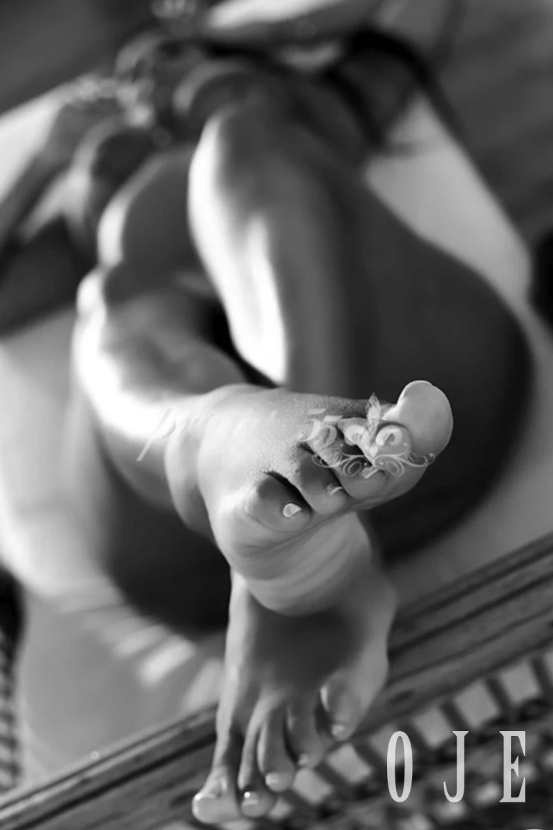 stories-slider-content