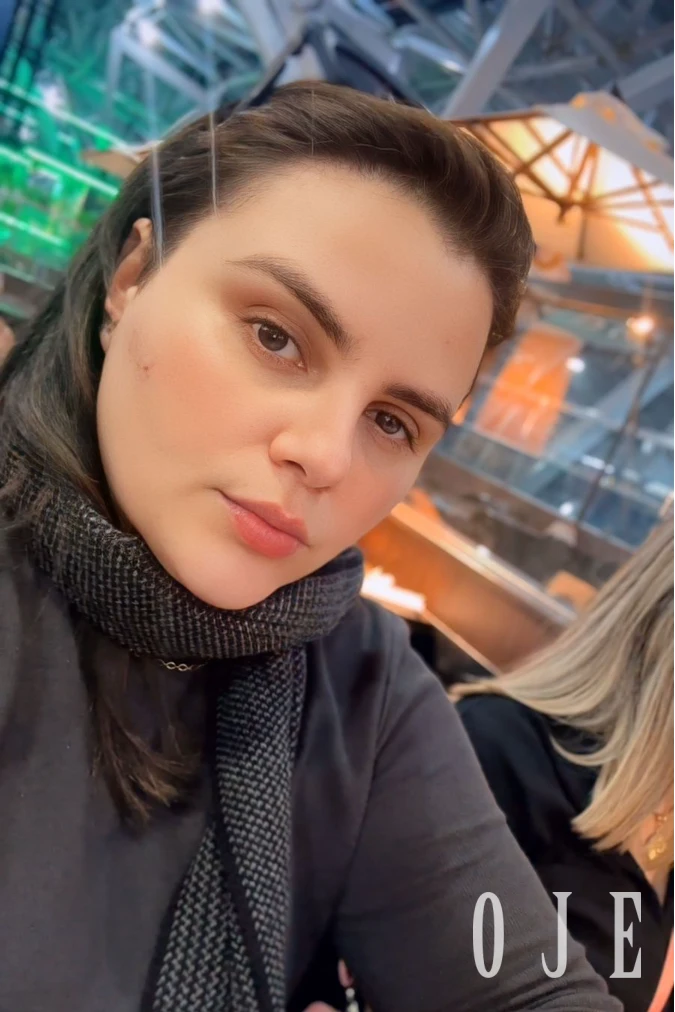 stories-slider-content