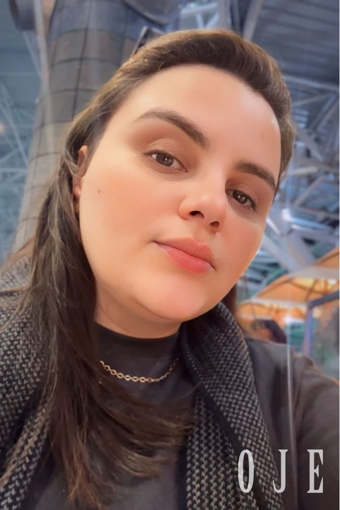 stories-slider-content