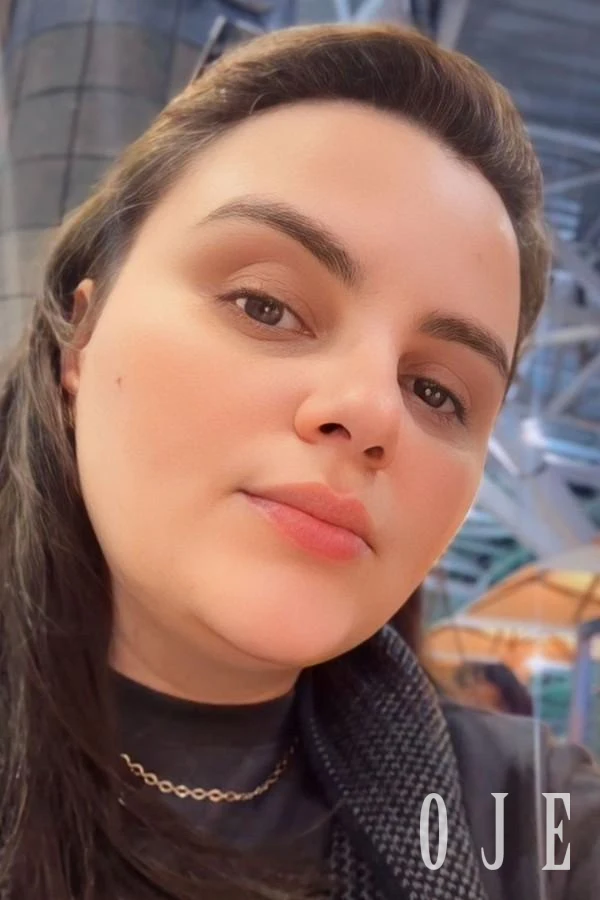 stories-slider-content