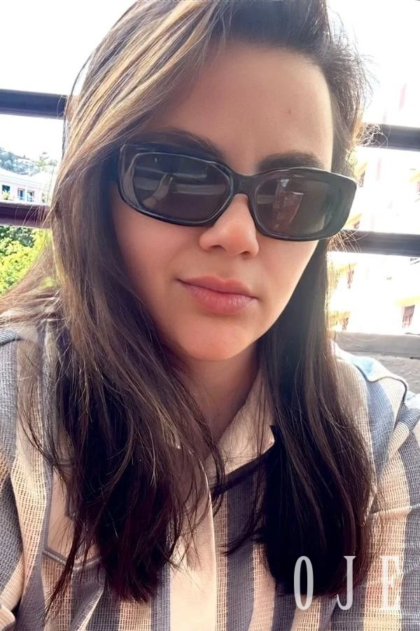 stories-slider-content