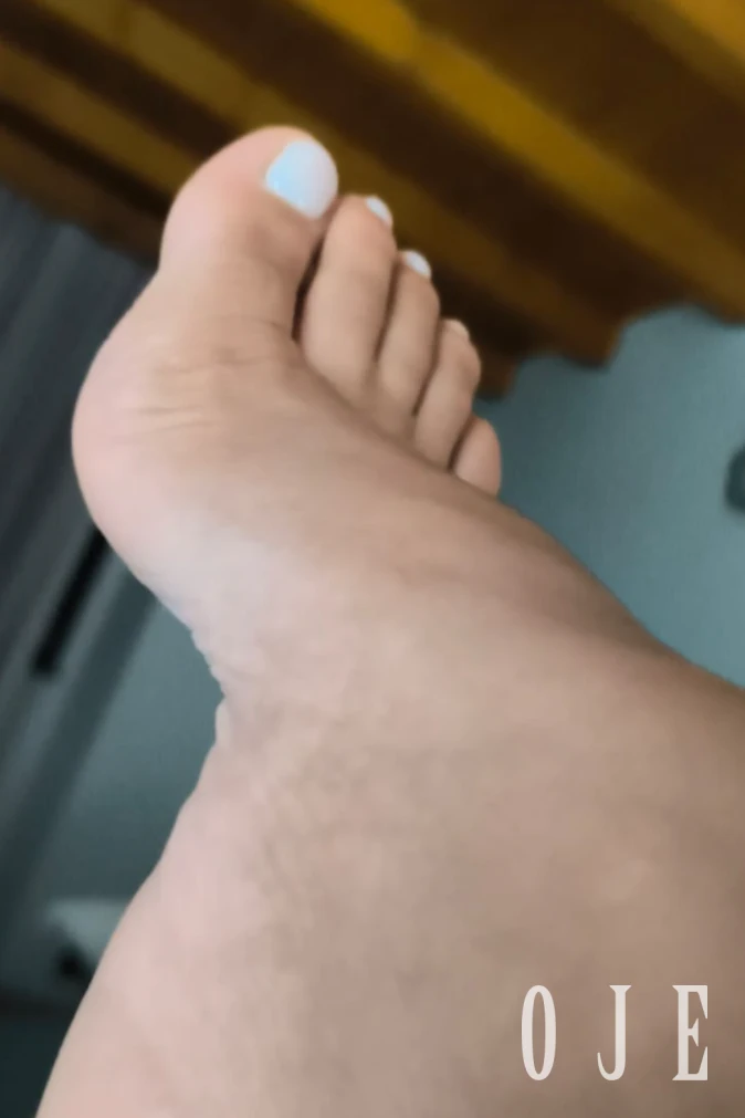 stories-slider-content