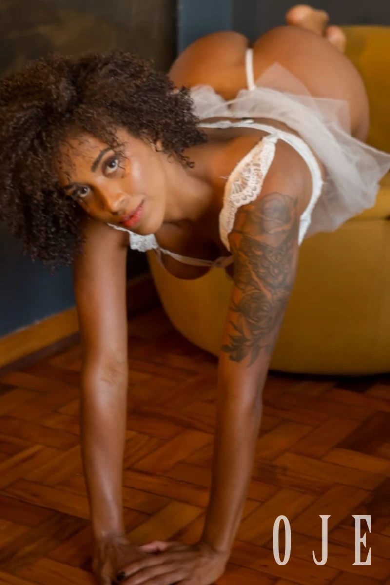 stories-slider-content