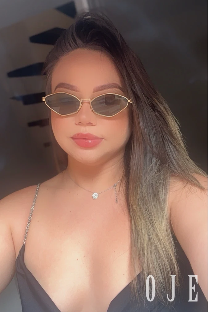 stories-slider-content