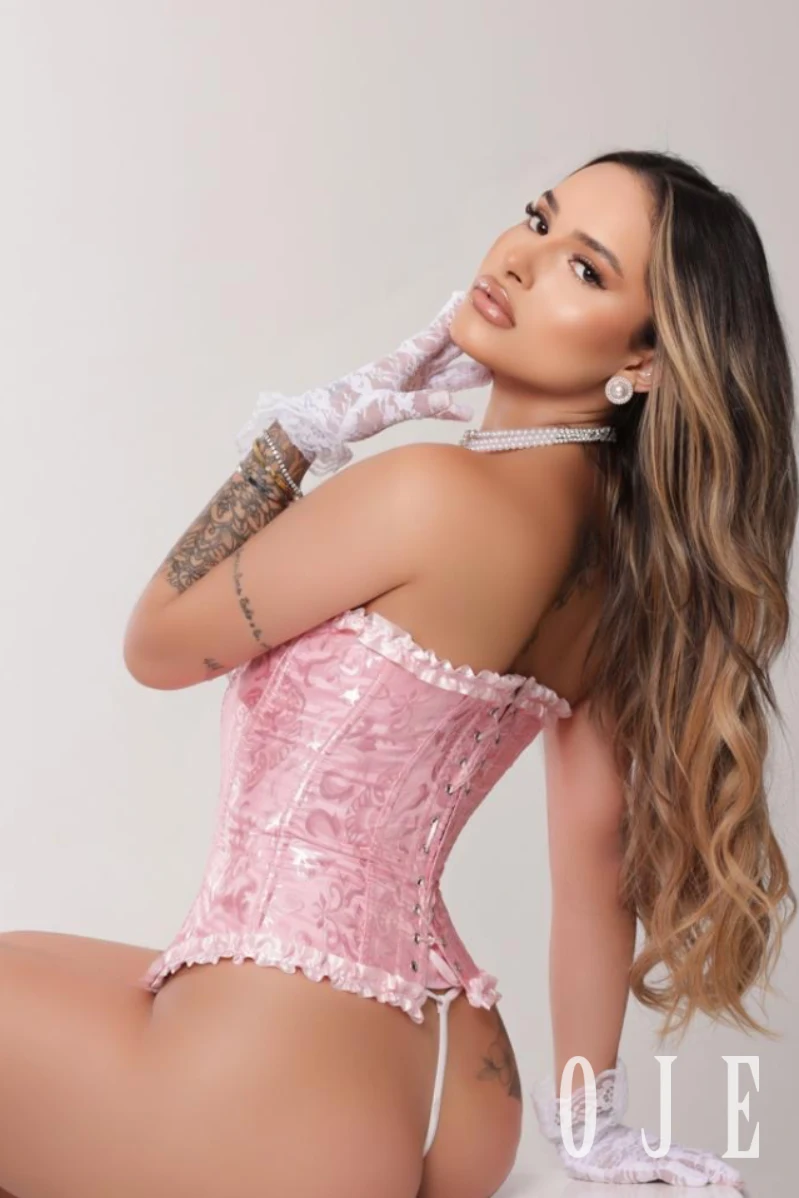 stories-slider-content