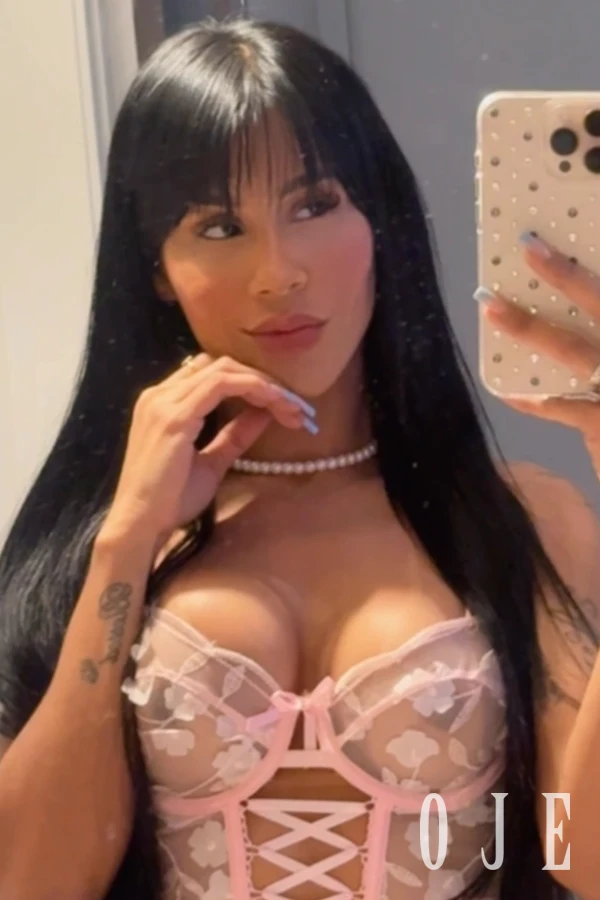 stories-slider-content