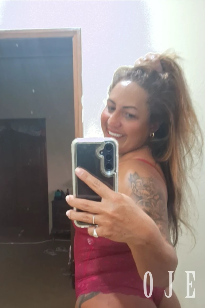 stories-slider-content