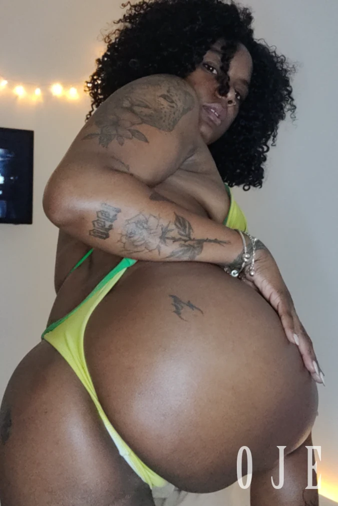 stories-slider-content