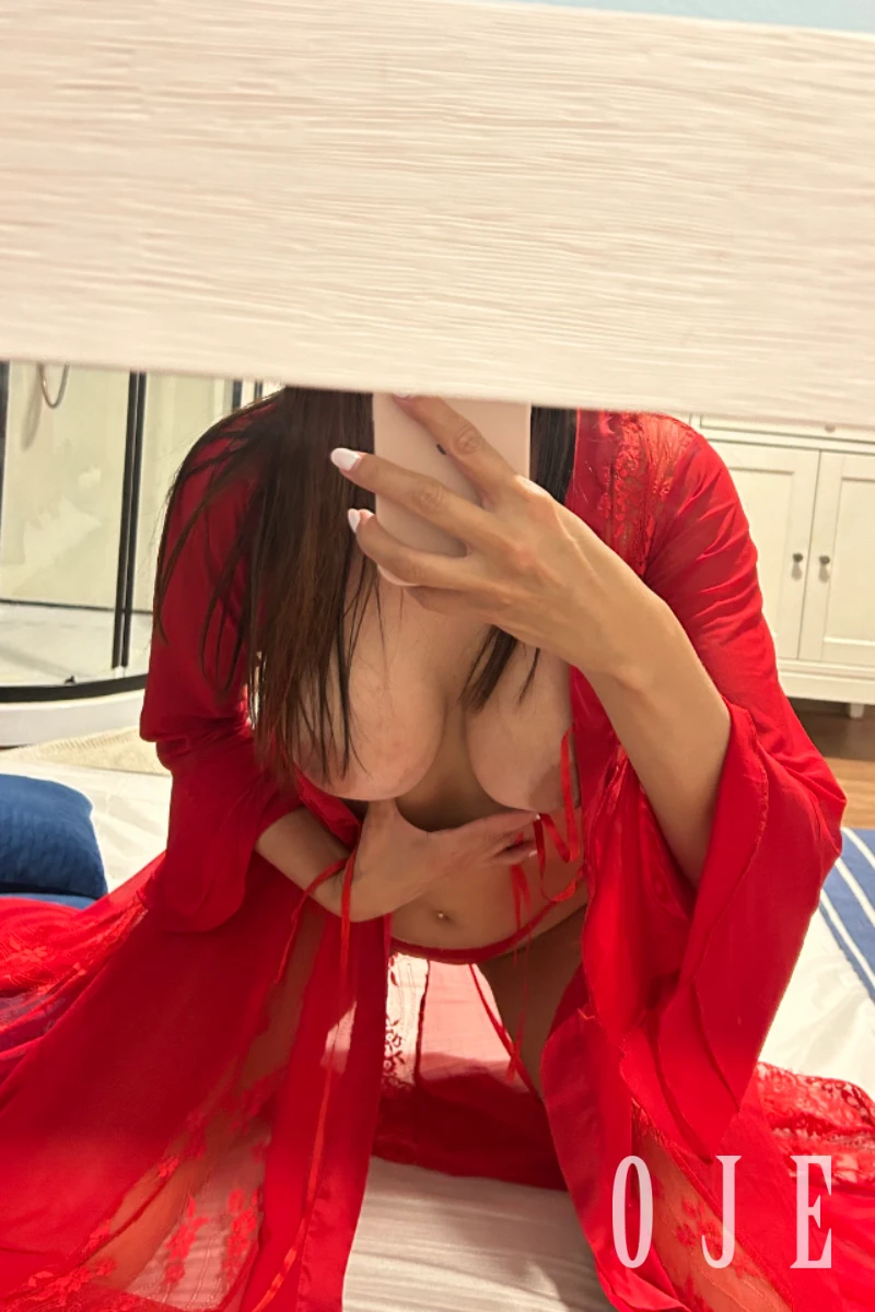 stories-slider-content