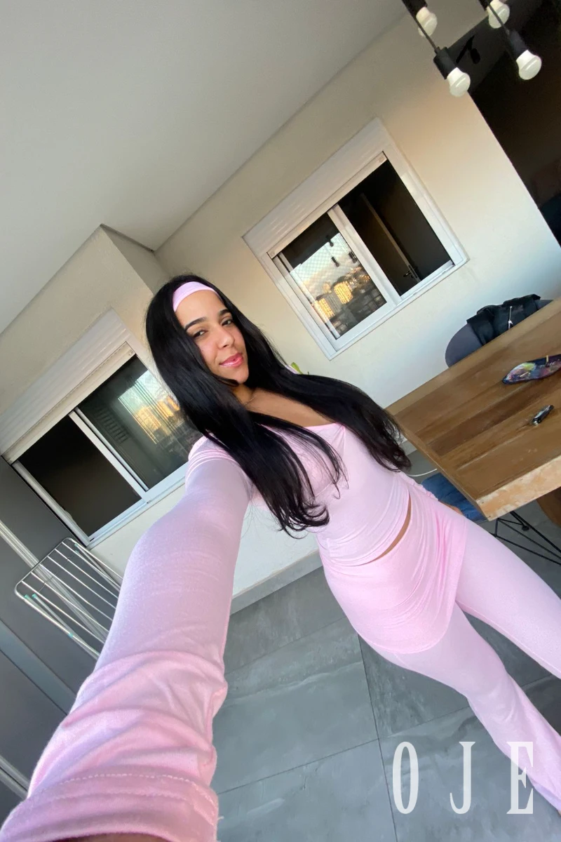 stories-slider-content