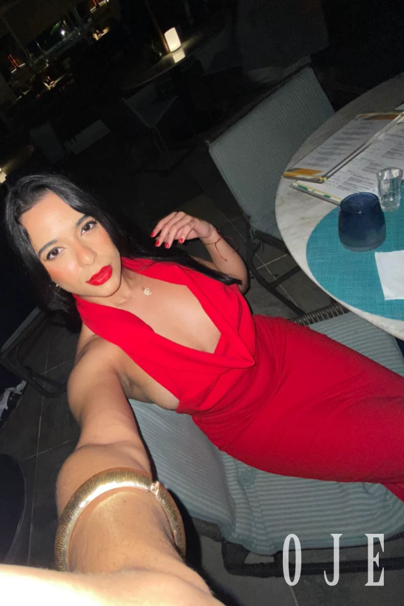 stories-slider-content