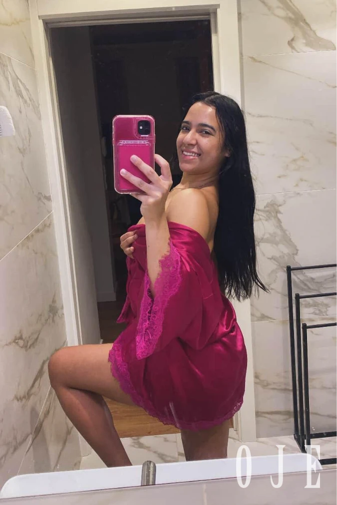 stories-slider-content