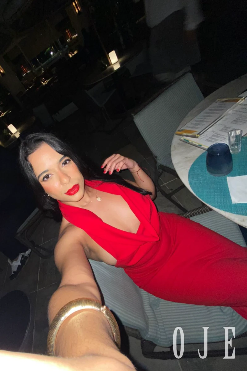 stories-slider-content