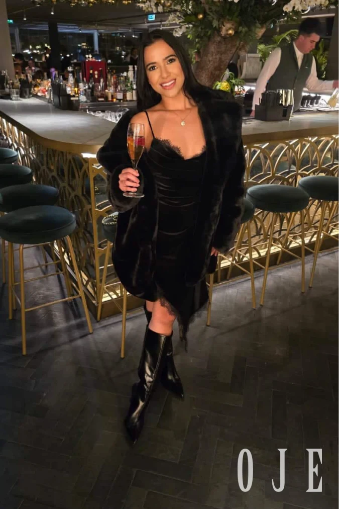 stories-slider-content